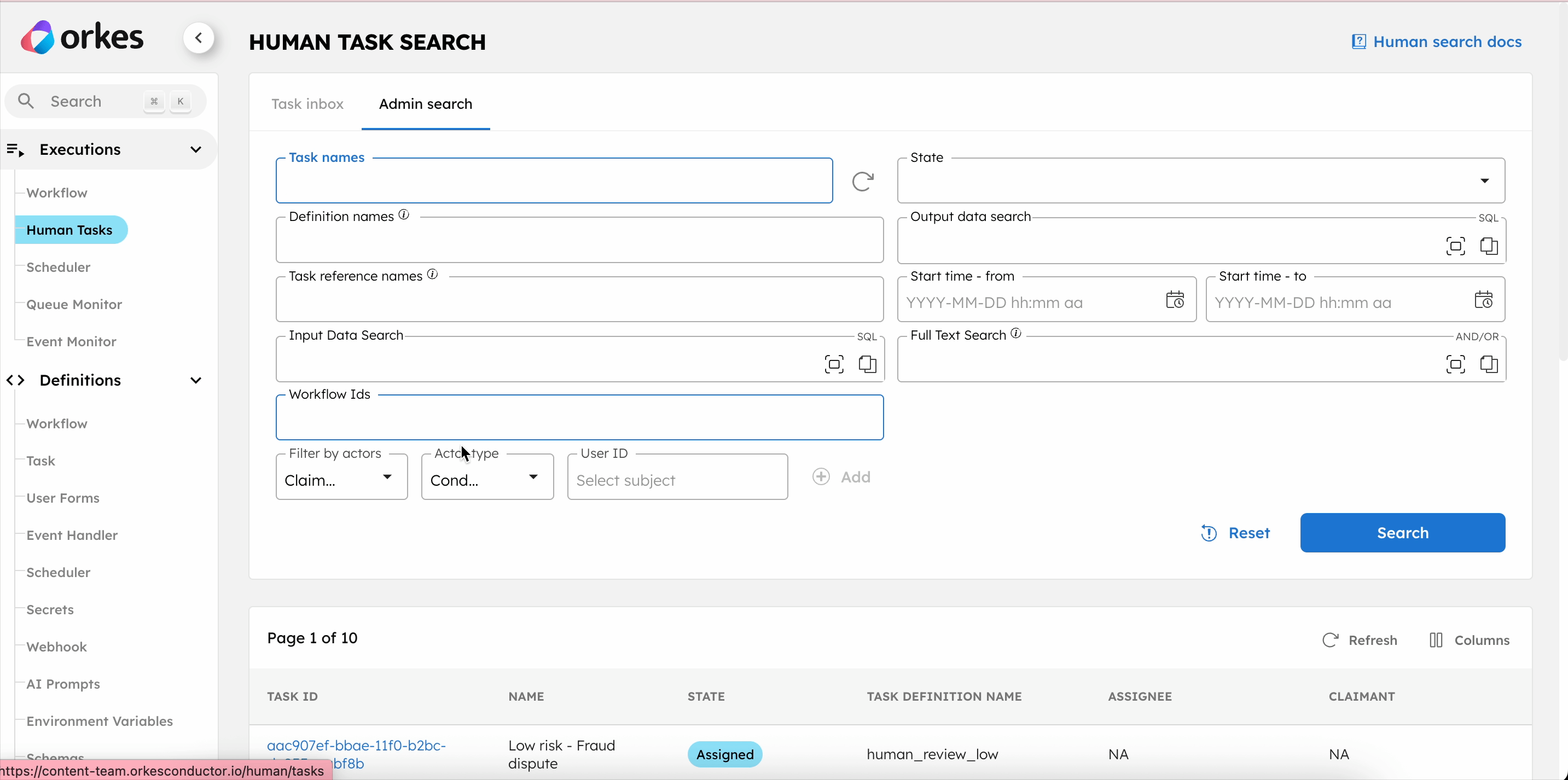 Reviewer approving a human task